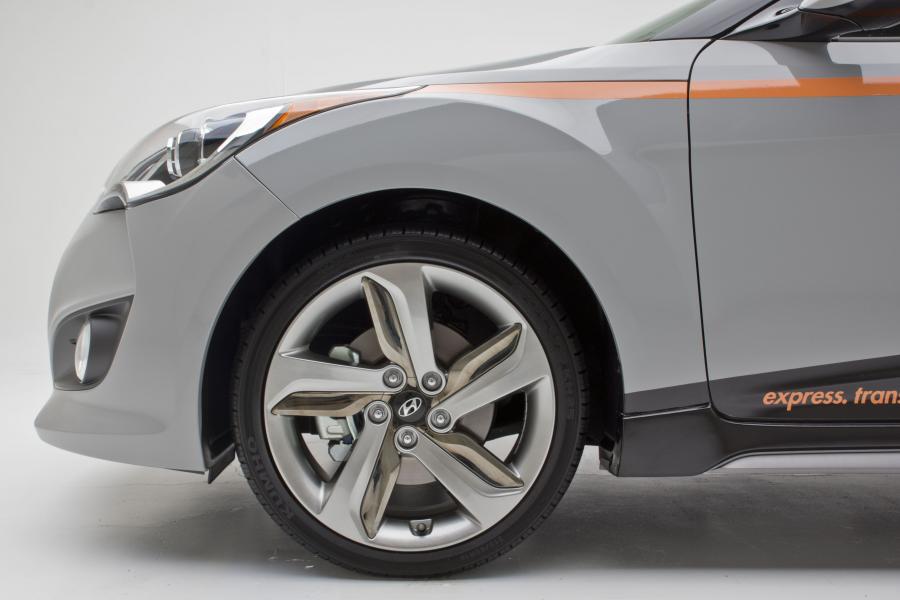  Hyundai Veloster by Katzkin 2012 года  (фото 24 из 33)